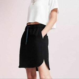 Lululemon size 4 On The Fly black skirt NWT